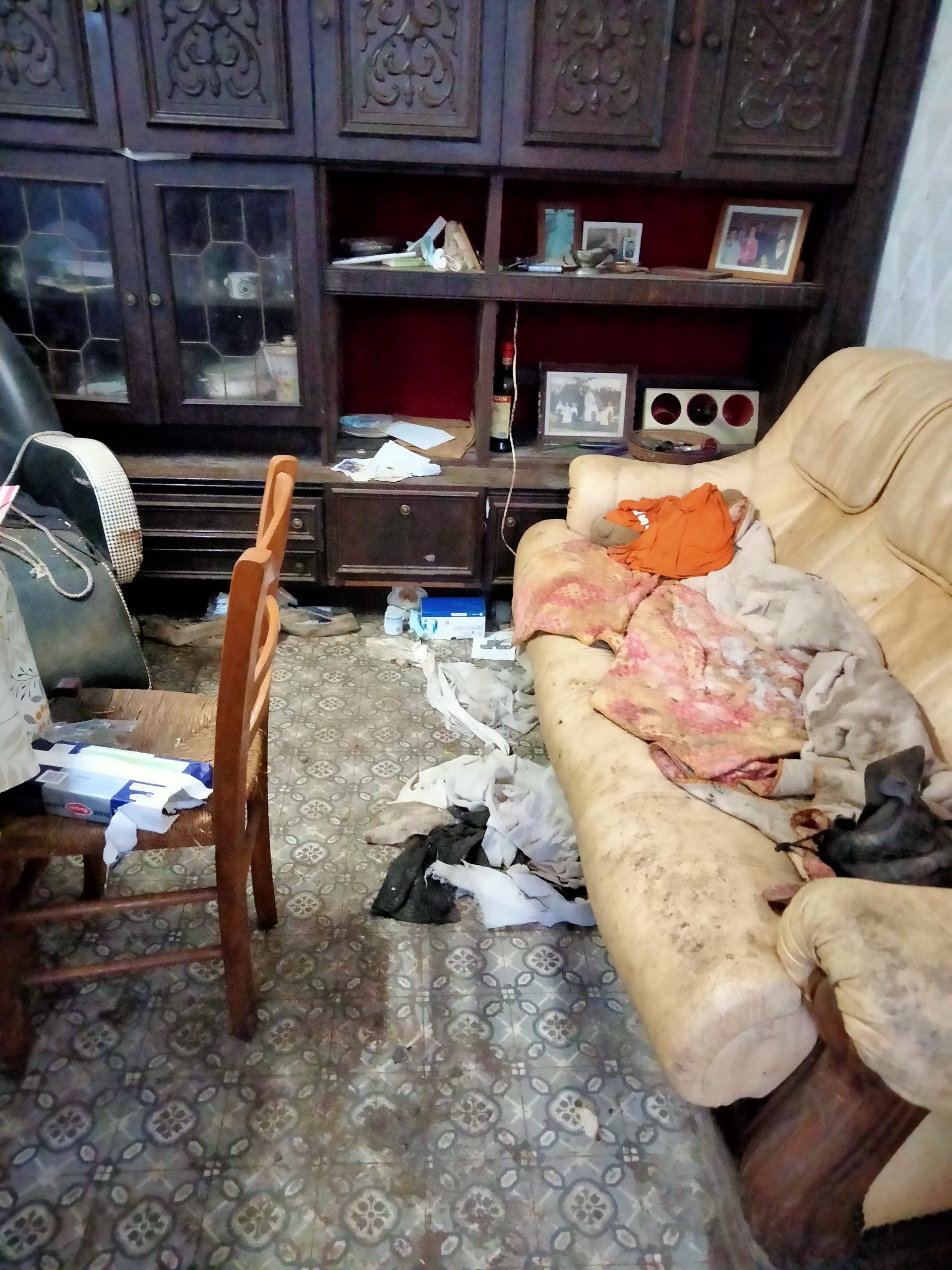 Entreprise de nettoyage après décès à Rosny-sous-bois, Bondy et Montreuil avec SOS DC 4 Salon SejourA 1 Scaled