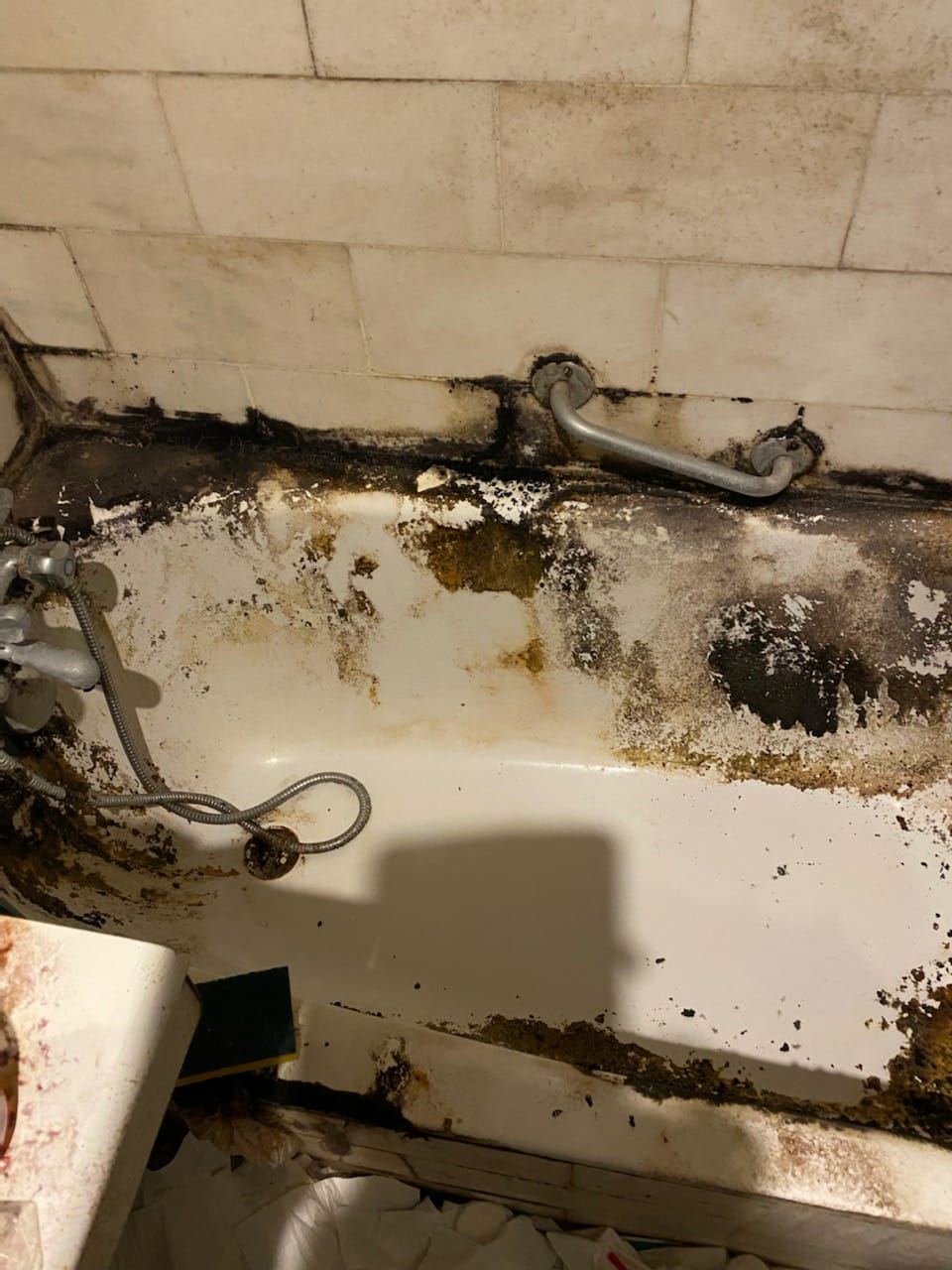 Prévenir l'accumulation de déchets : conseils pour un logement sain et ordonné IMG 20241217 WA0021
